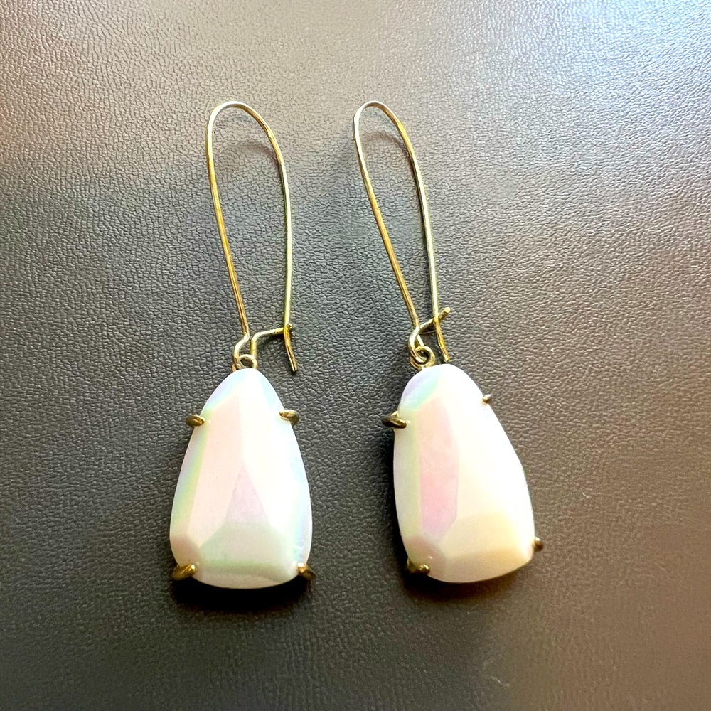 Kendra Scott vintage drop earrings!